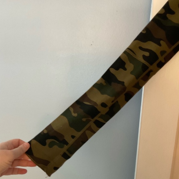 Nili Lotan Janie Hoodie Camo Sweatshirt Hooded Kangaroo Pocket Distressed Size S - Picture 5 of 11